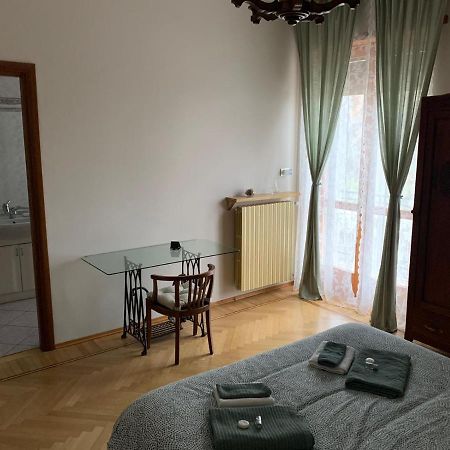 La Pepita Hotel Vallo Torinese Bagian luar foto