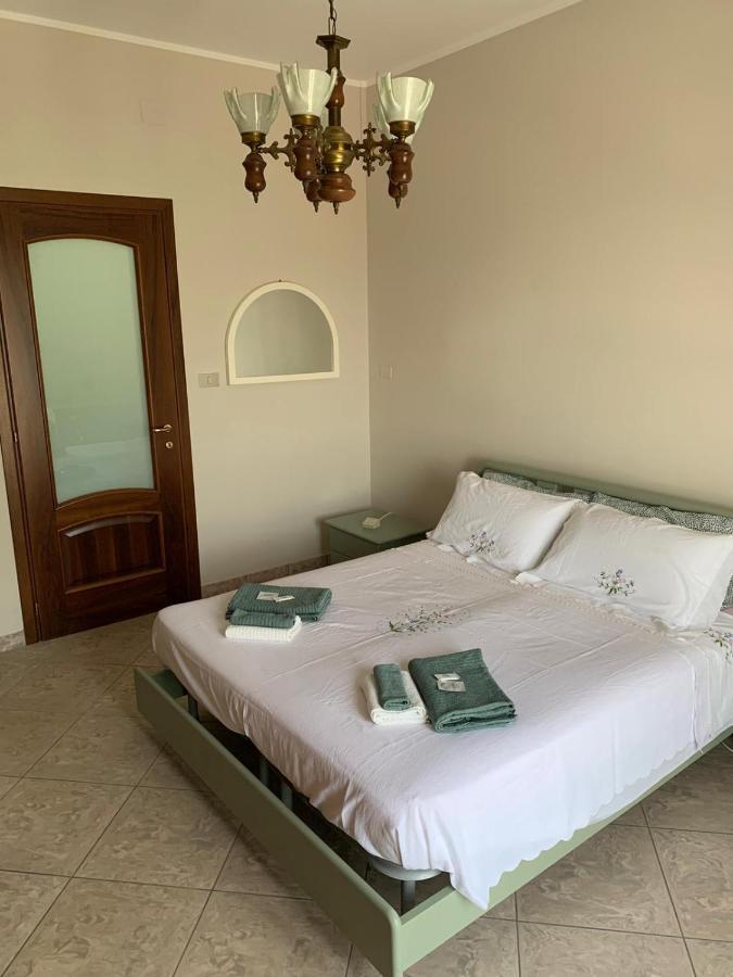 La Pepita Hotel Vallo Torinese Bagian luar foto